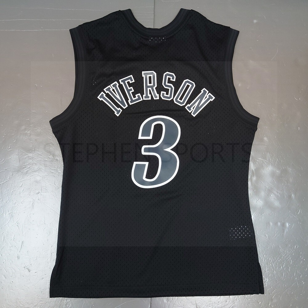 Mitchell & Ness Men's Philadelphia 76ers Allen Iverson 2000-01 Men's Black  Throwback Jesey