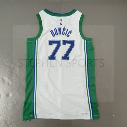 Nike NBA Dallas Mavericks Luka Dončić 2022 Mixtape City Edition Swingman Jersey